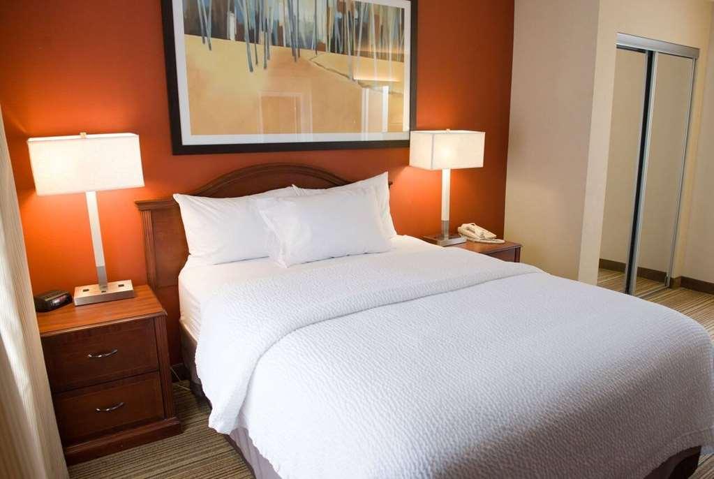 Hawthorn Suites By Wyndham Erie Kearsarge Room photo