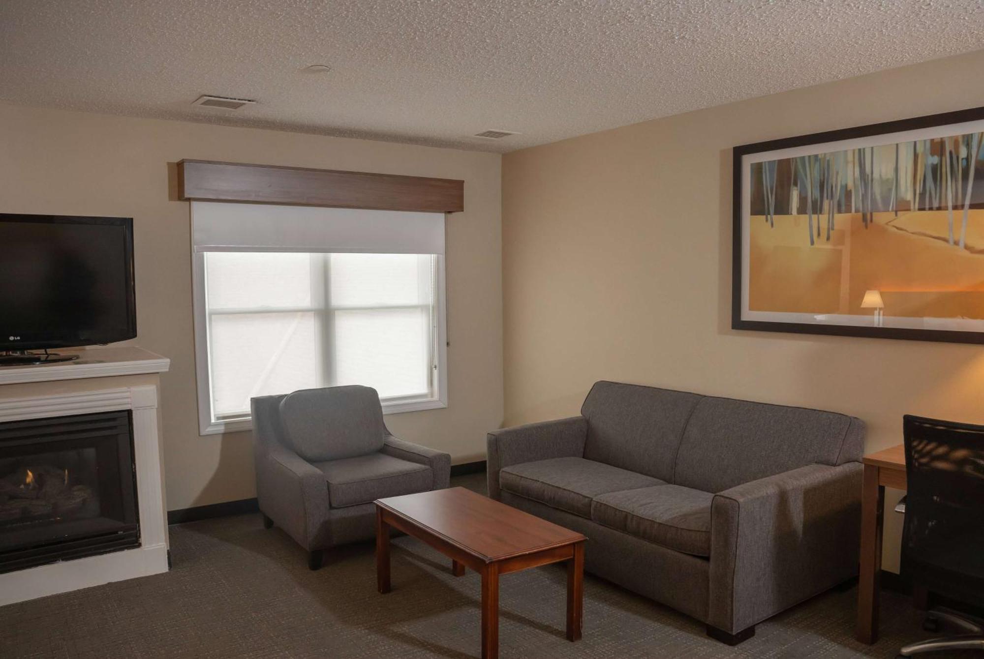 Hawthorn Suites By Wyndham Erie Kearsarge Exterior photo